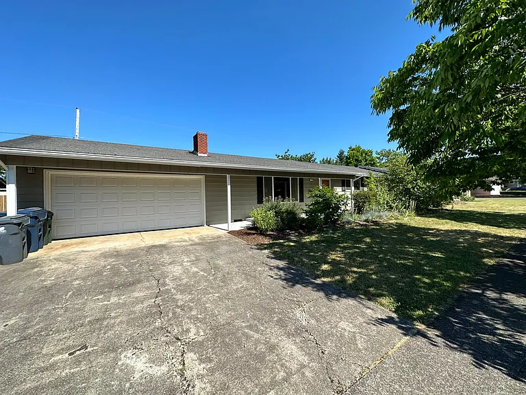 2435 Taylor St — Photo 15