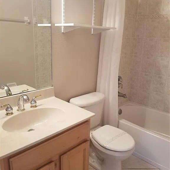 3043 Pointeview Dr — Photo 15