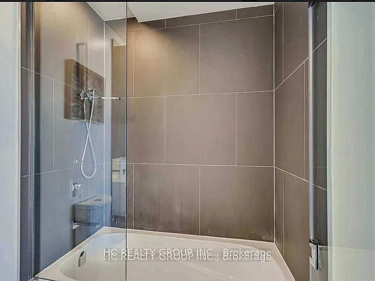 1 Bloor St E #5201 — Photo 10