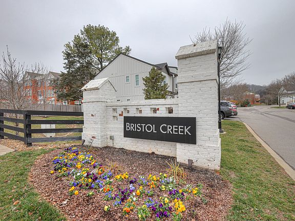 3rd image of 685 Bristol Creek Dr