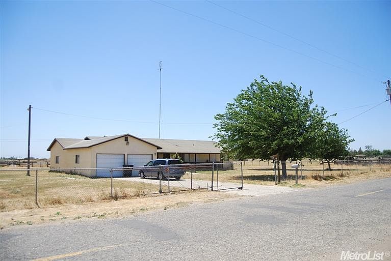 1st image of 20899 W 2nd Ave