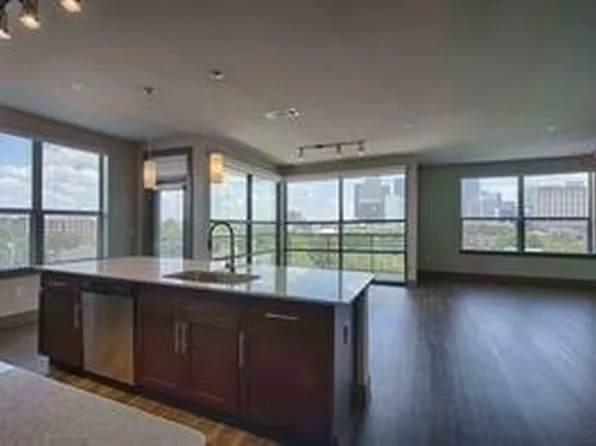 2033 S Gessner Rd, Houston, TX