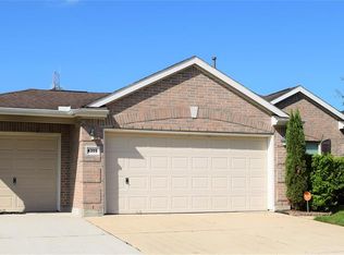 4305 Brazos Bend Dr, Pearland, TX 77584