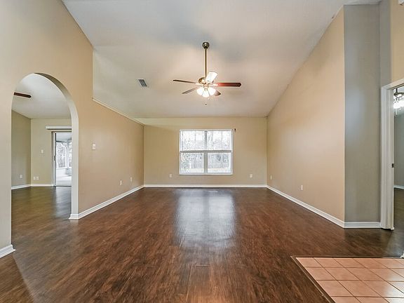 4th image of 3809 Blackberry Cir