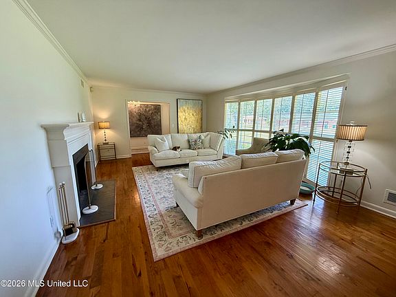 2nd image of 506 E Harding Ave