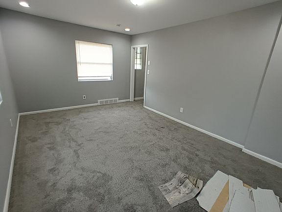 2nd image of 2021 Louise St