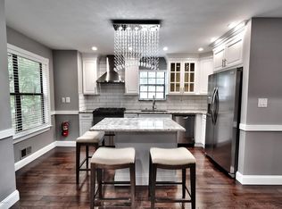 368 Oak Knoll Dr, Manalapan, NJ 07726