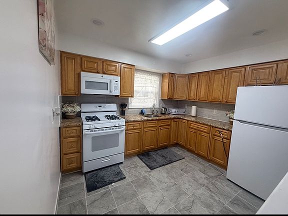 4th image of 338 Avenue E Floor 2