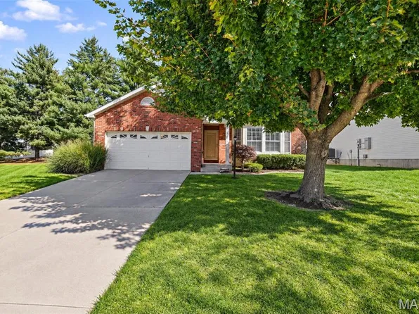 1626 Mont Vista Ave, Godfrey, IL 62035