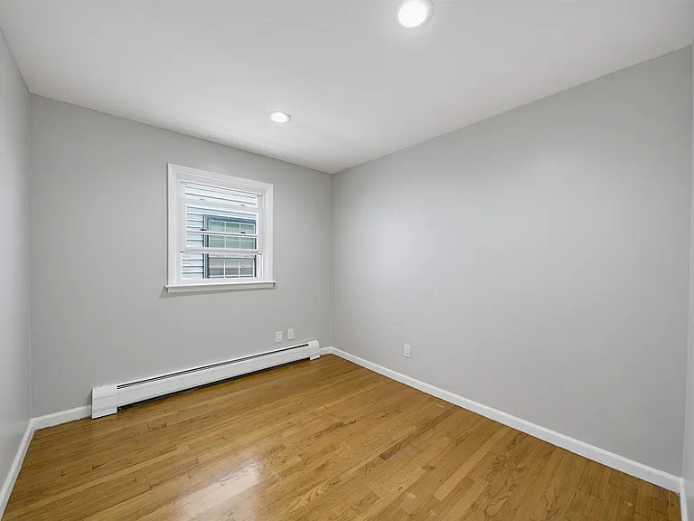 194 Congress St #3 — Photo 11