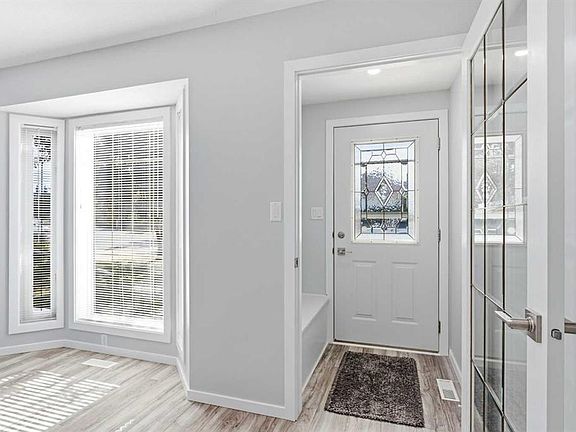 3rd image of 4014 E Shannon Dr