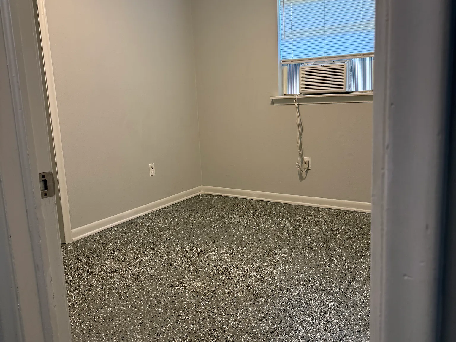 2 bed, 800 sqft, $1,150 — Photo 4