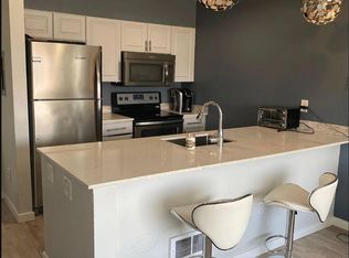524 6th Ave W APT 204, Seattle, WA 98119
