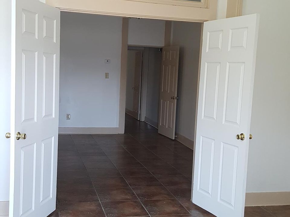2nd image of 2772 Marengo St
