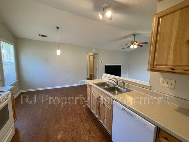 6426 Ashton Rd — Photo 9
