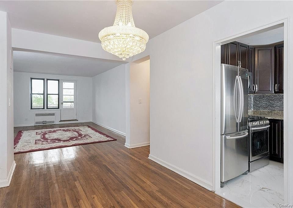 1st image of 325 King St APT 3C