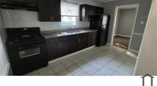 6450 S Parnell Ave #2