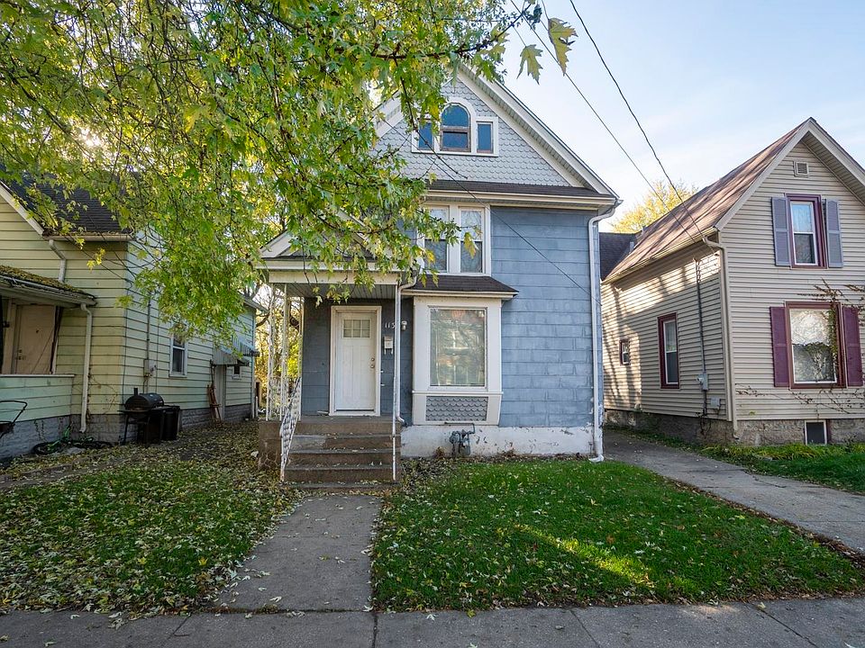 2nd image of 1131 Crosby St