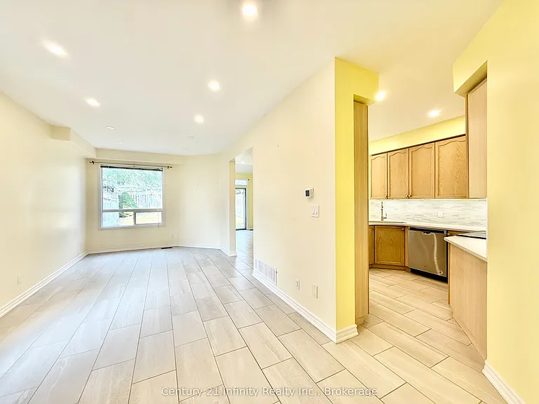 1171 Springbank Dr — Photo 6
