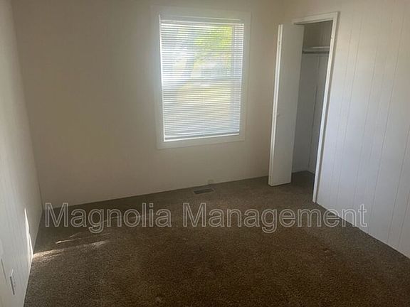 4th image of 413 Rollins Ave