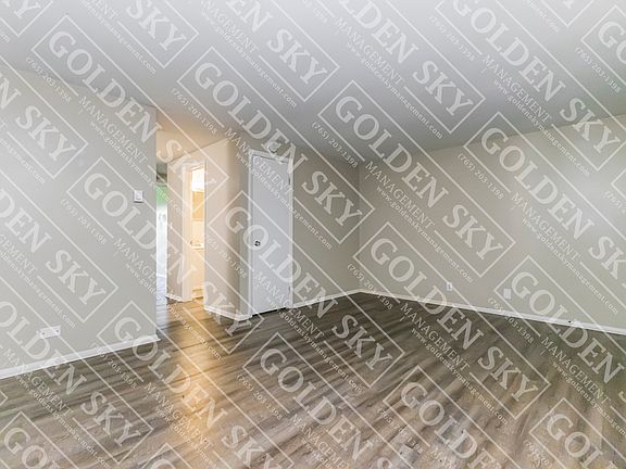 3rd image of 709 S Hutchinson Ave #18125986