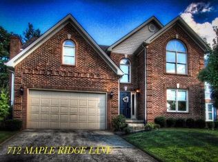 712 Maple Ridge Ln, Lexington, KY 40509