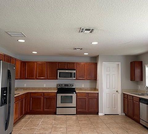 3rd image of 1144 Blackwater Pond Dr