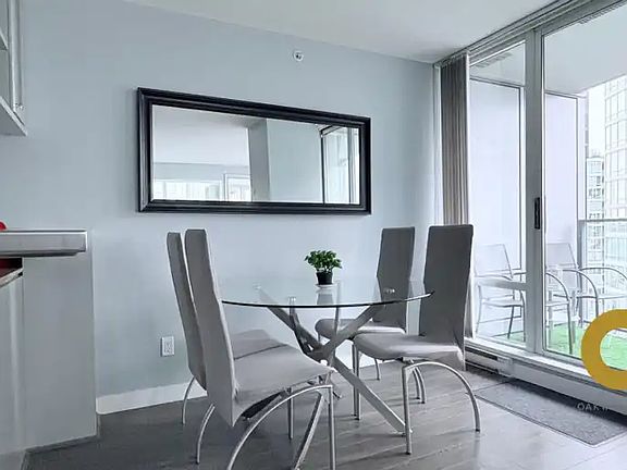 4th image of 1438 Richards St #2706