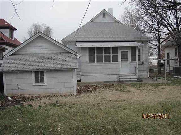 2nd image of 703 W Elm St