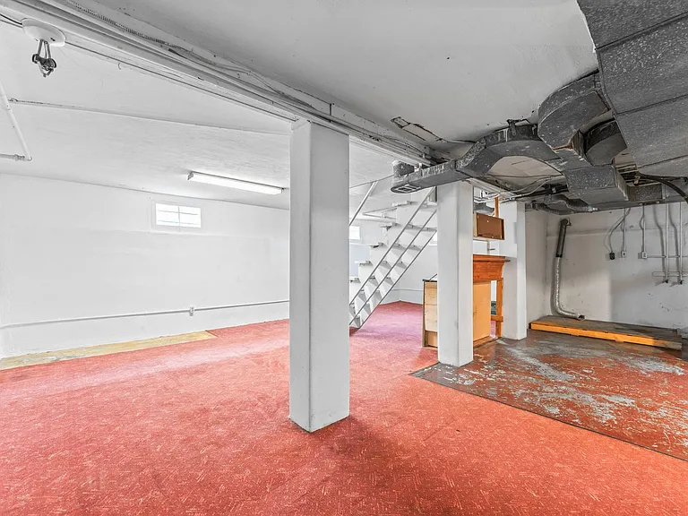 533 Eastern Pkwy — Photo 18