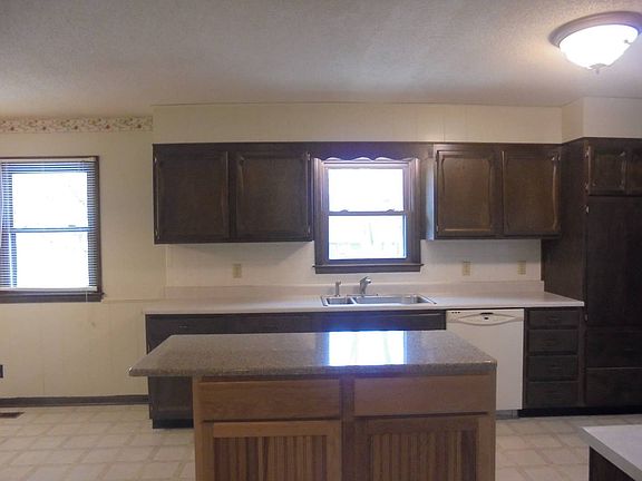 3rd image of 1504 Vine St