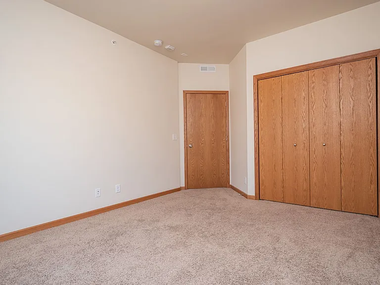 1680 Lincoln Dr — Photo 15