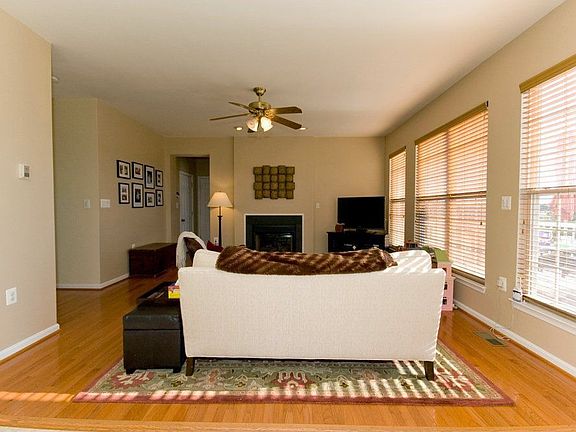 2nd image of 821 Larch Valley Ct NE