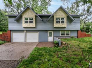 4121 NW Apache Trl, Topeka, KS 66618