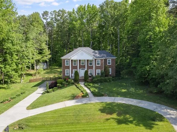 5109 Northforest Dr, Mc Leansville, NC 27301