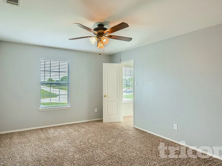 3911 Alpha Way — Photo 10