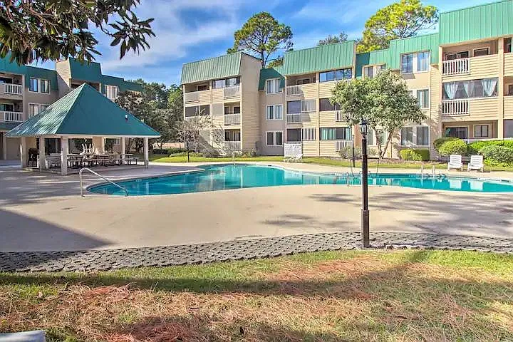239 Beach City Rd — Photo 2