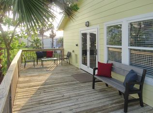 16630 Jolly Roger Rd, Jamaica Beach, TX 77554