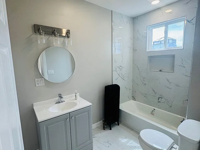 53-55 Henry St #57 — Photo 5