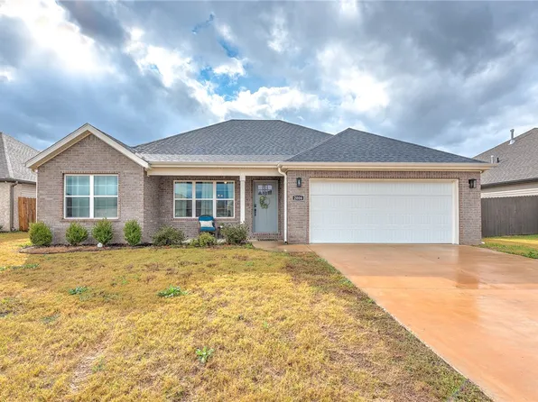 2006 E Endura Park Dr, Siloam Springs, AR 72761