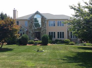 11 Emily Ln, Mahopac, NY 10541