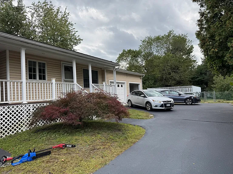 26 Old Colony Rd — Photo 17