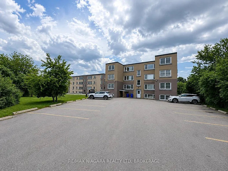 143 Westchester Cres #3 — Photo 7