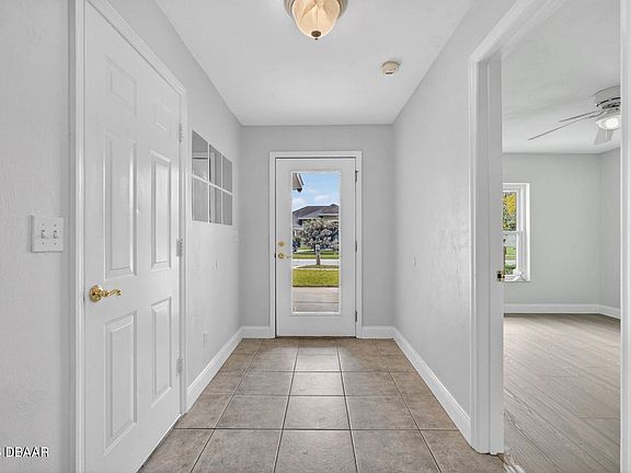 4th image of 129 Grey Dapple Way