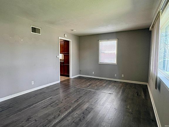 2nd image of 3306 Longlois Dr
