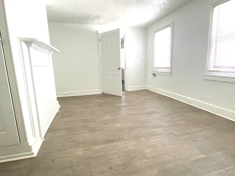 222 S 4th St — Photo 10