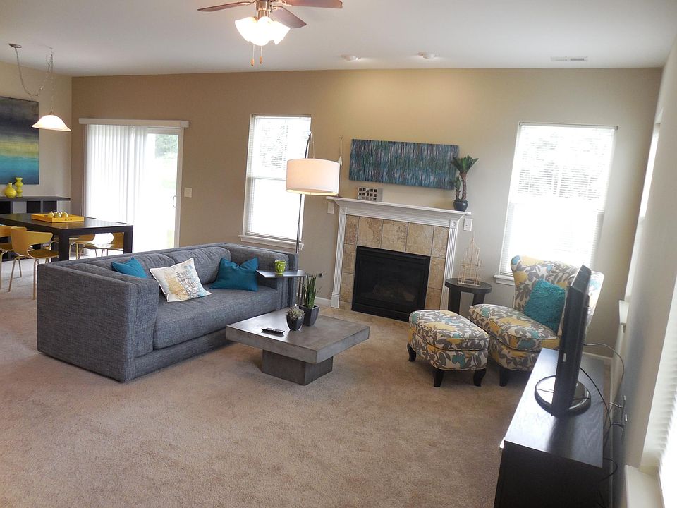 1077 Willow Brook Bnd, Farmington, NY 14425 Zillow