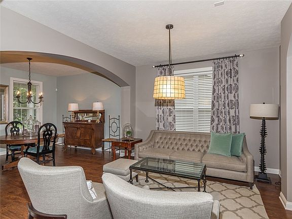 3rd image of 7733 Solomon Dr