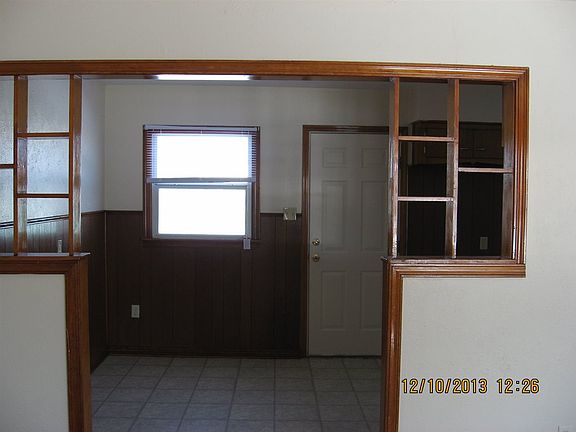 5th image of 1409 NW Longview Ave