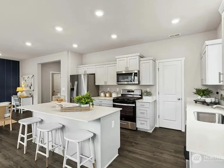 1430 SW Fielder Pl — Photo 14